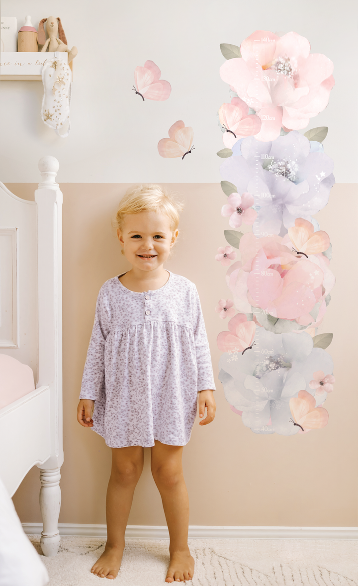 Schmooks | Bows and Roses Growth Chart Wall Sticker